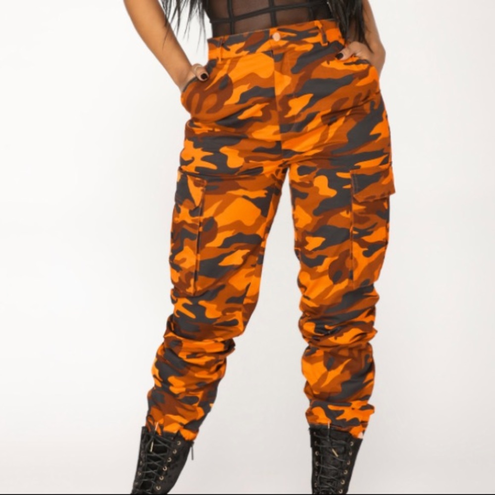 High waisted camo joggers